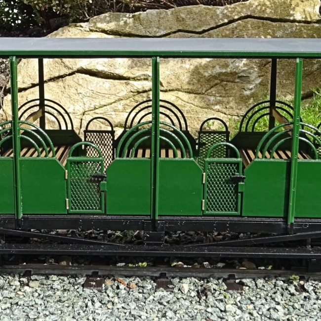 Carriage 39 kit, assembled, painted and finished with addition of couplings and decals (not supplied)