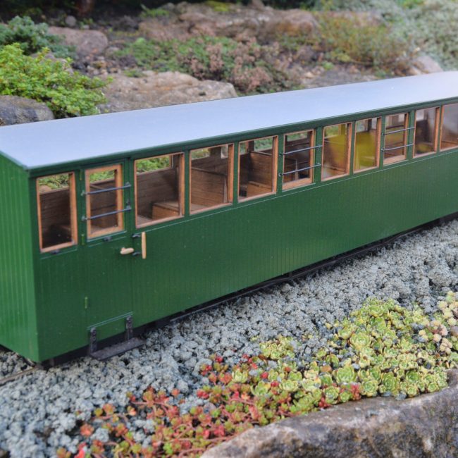 WHR Carriage 25 - lowered WHR condition Kit with addition of couplings and decals