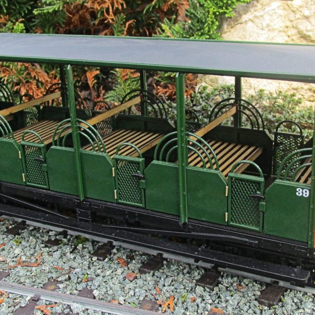 Carriage 39 kit, assembled, painted and finished with addition of couplings and decals (not supplied)
