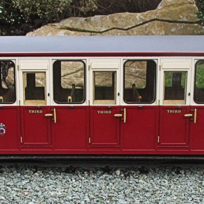 Carriage 26 kit, assembled, painted and finished with addition of couplings and decals (not supplied)